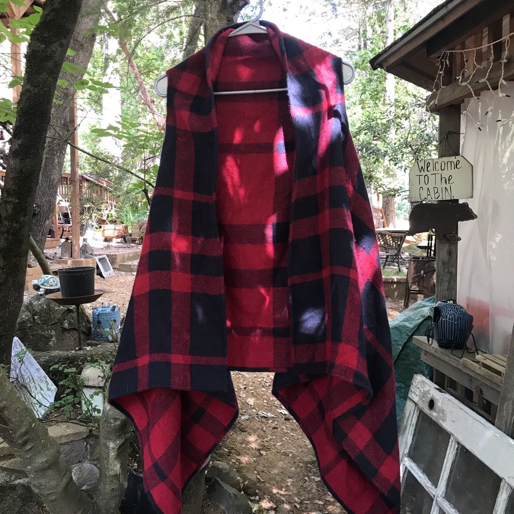 Sleeveless cardigan